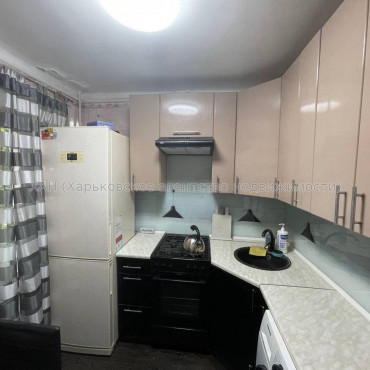 Продам квартиру, 1 кім., 37 м², евроремонт 