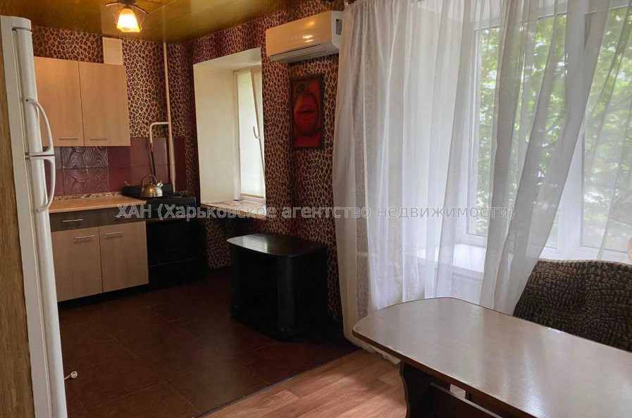 Продам квартиру, Аэрокосмический пр. , 2  ком., 47 м², косметический ремонт 