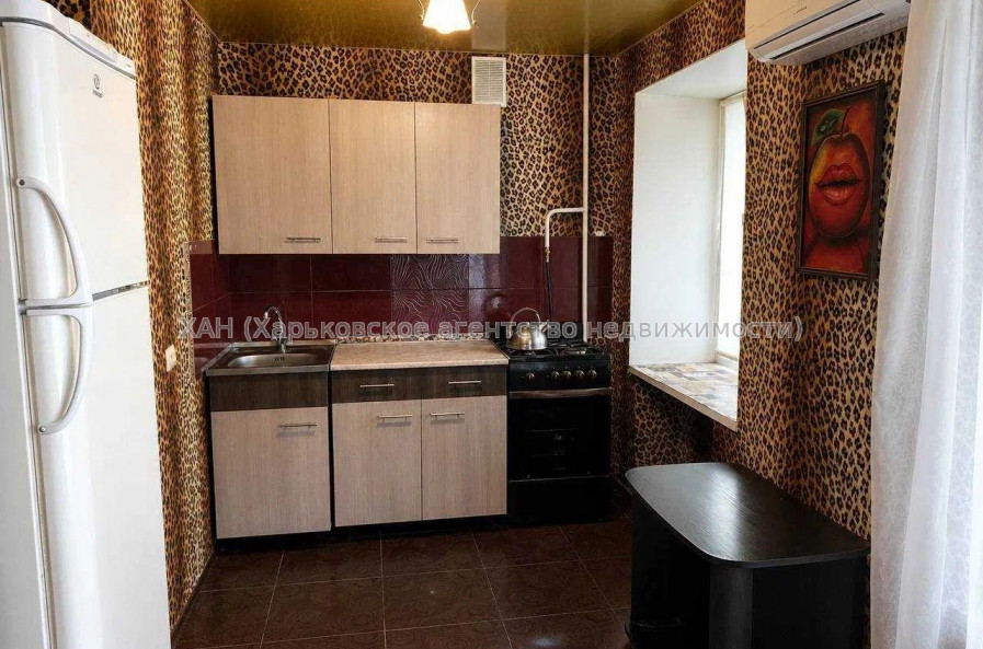 Продам квартиру, Аэрокосмический пр. , 2  ком., 47 м², косметический ремонт 
