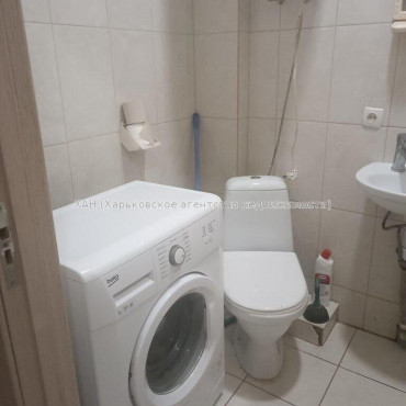 Продам квартиру, Бригады Хартия ул. , 1  ком., 14.30 м², капитальный ремонт 