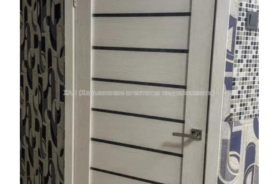 Продам квартиру, Академиков Ахиезеров ул. , 1 кім., 18 м², евроремонт 