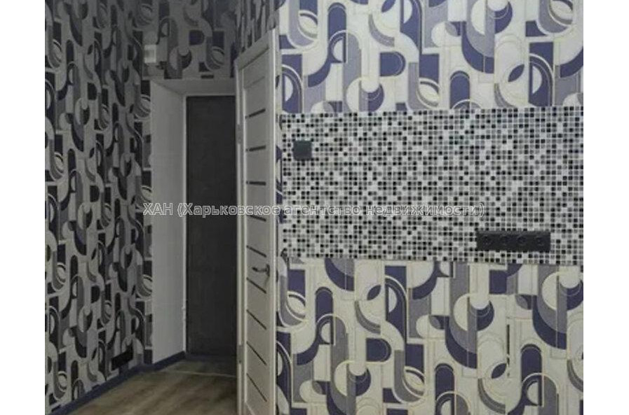 Продам квартиру, Академиков Ахиезеров ул. , 1 кім., 18 м², евроремонт 