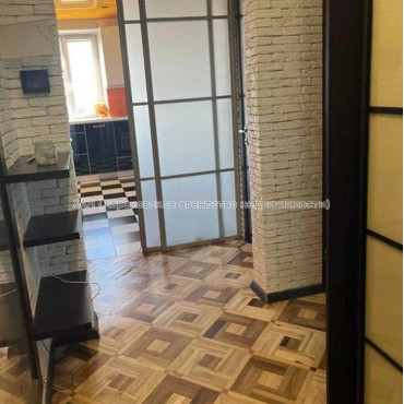 Продам квартиру, Леся Сердюка ул. , 3  ком., 67 м², частичный ремонт 