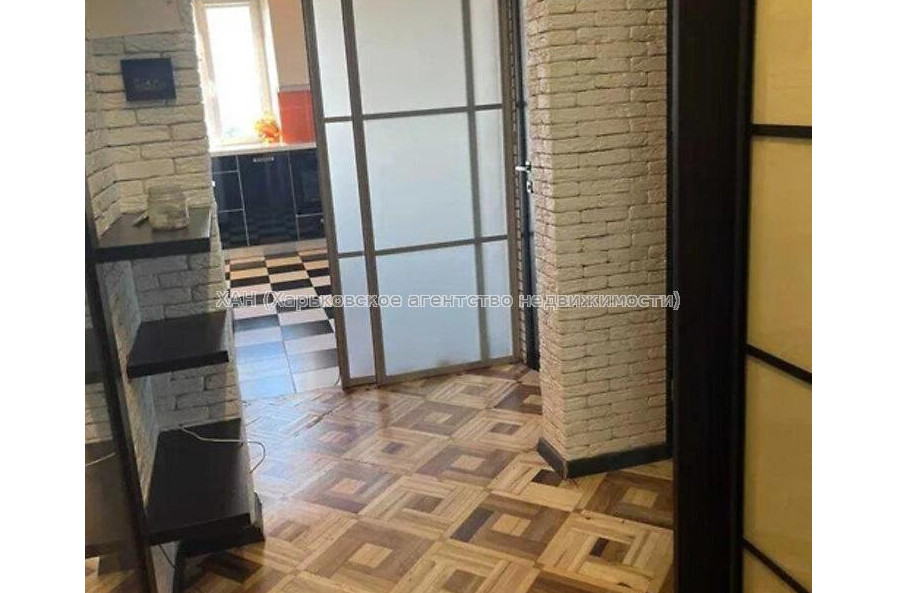 Продам квартиру, Леся Сердюка ул. , 3  ком., 67 м², частичный ремонт 