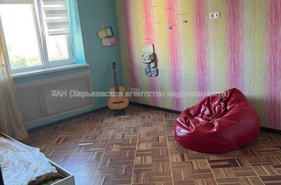 Продам квартиру, Леся Сердюка ул. , 3 кім., 67 м², частичный ремонт 