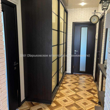 Продам квартиру, Леся Сердюка ул. , 3 кім., 67 м², частичный ремонт 