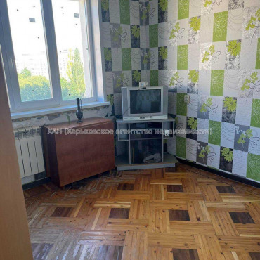 Продам квартиру, Леся Сердюка ул. , 3 кім., 67 м², частичный ремонт 