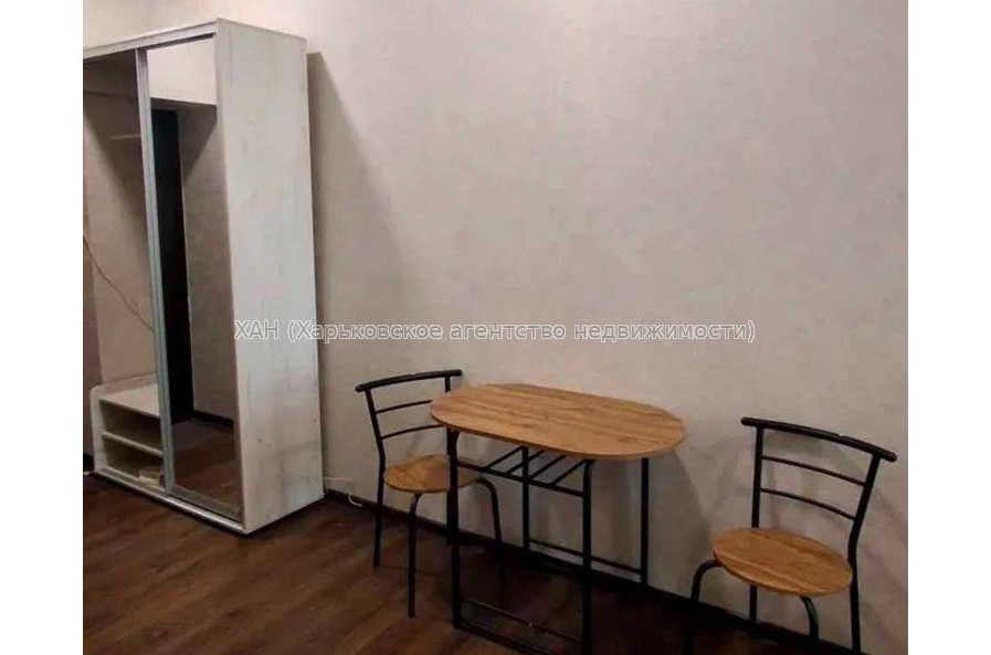 Продам квартиру, Академиков Ахиезеров ул. , 1  ком., 22 м², капитальный ремонт 