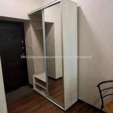 Продам квартиру, Академиков Ахиезеров ул. , 1  ком., 22 м², капитальный ремонт 