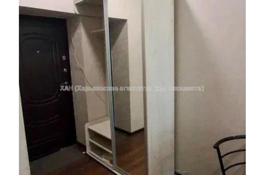 Продам квартиру, Академиков Ахиезеров ул. , 1  ком., 22 м², капитальный ремонт 