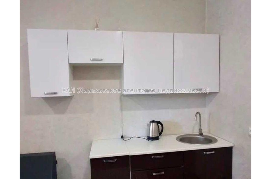 Продам квартиру, Академиков Ахиезеров ул. , 1  ком., 22 м², капитальный ремонт 