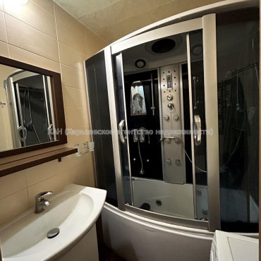 Продам квартиру, Соборности Украины ул. , 4  ком., 83.20 м², капитальный ремонт 