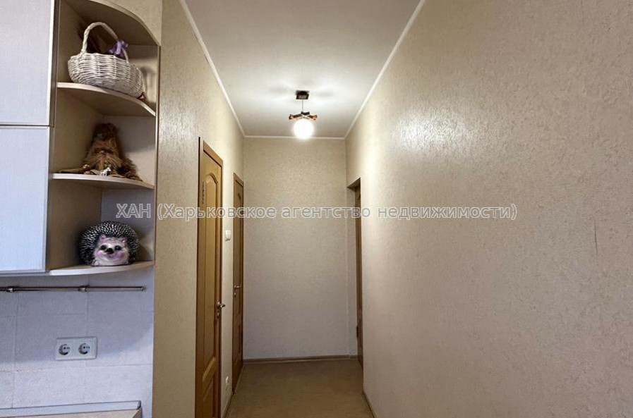 Продам квартиру, Соборности Украины ул. , 4  ком., 83.20 м², капитальный ремонт 
