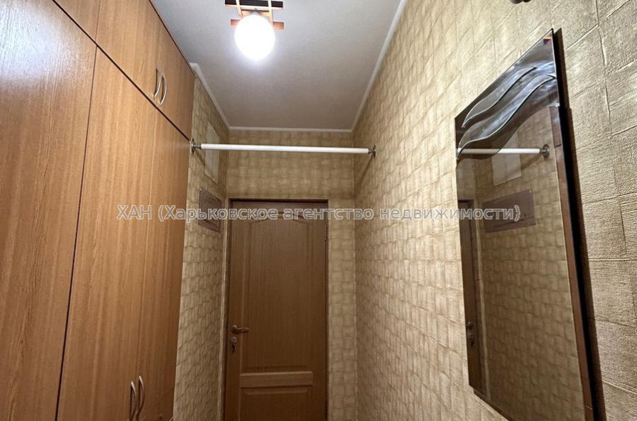 Продам квартиру, Соборности Украины ул. , 4  ком., 83.20 м², капитальный ремонт 