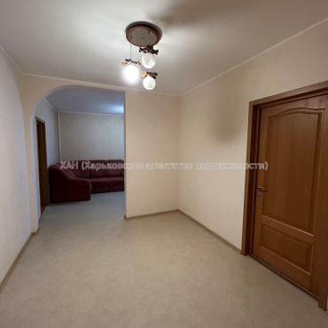 Продам квартиру, Соборности Украины ул. , 4  ком., 83.20 м², капитальный ремонт 