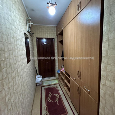 Продам квартиру, Соборности Украины ул. , 4  ком., 83.20 м², капитальный ремонт 