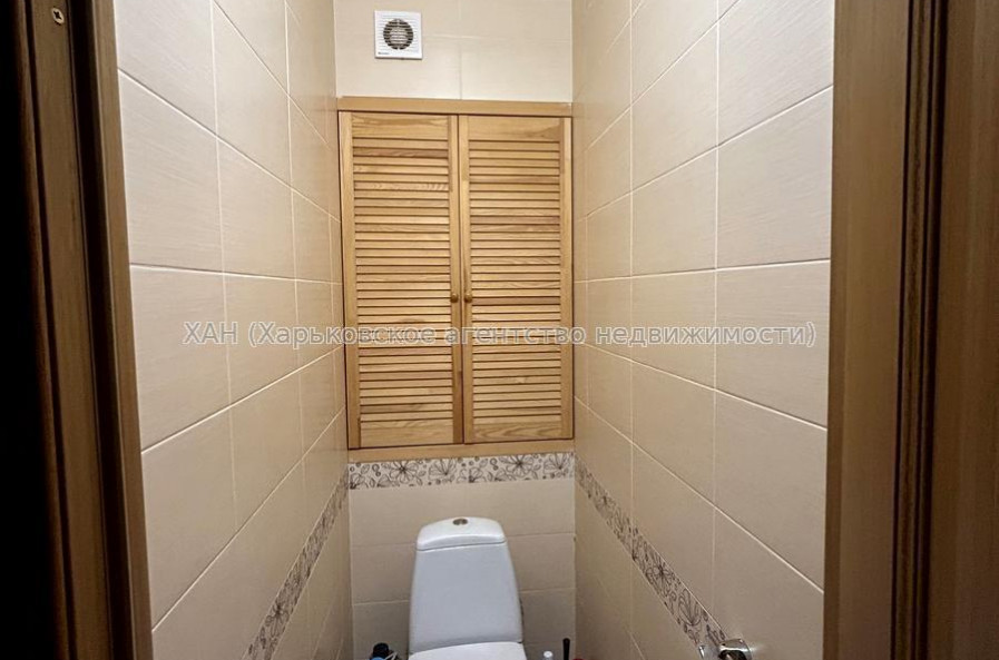 Продам квартиру, Соборности Украины ул. , 4  ком., 83.20 м², капитальный ремонт 