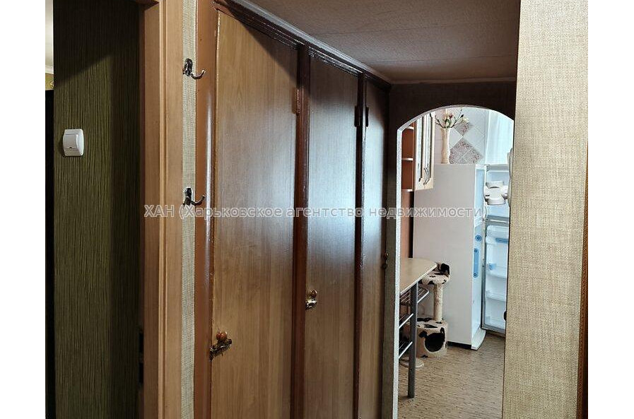 Продам квартиру, Победы просп. , 1  ком., 33 м², косметический ремонт 