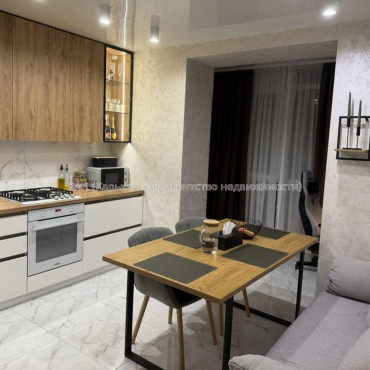 Продам квартиру, Отакара Яроша пер. , 1  ком., 46 м², евроремонт 