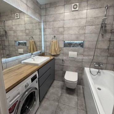 Продам квартиру, Отакара Яроша пер. , 1  ком., 46 м², евроремонт 