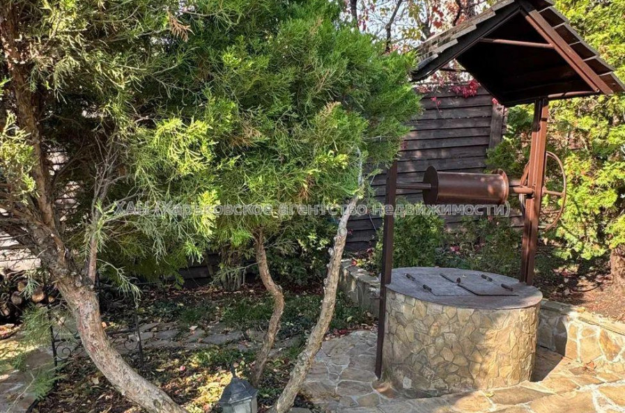 Продам дом, Киевская ул. , 200 м², 9 сот., авторский дизайн 