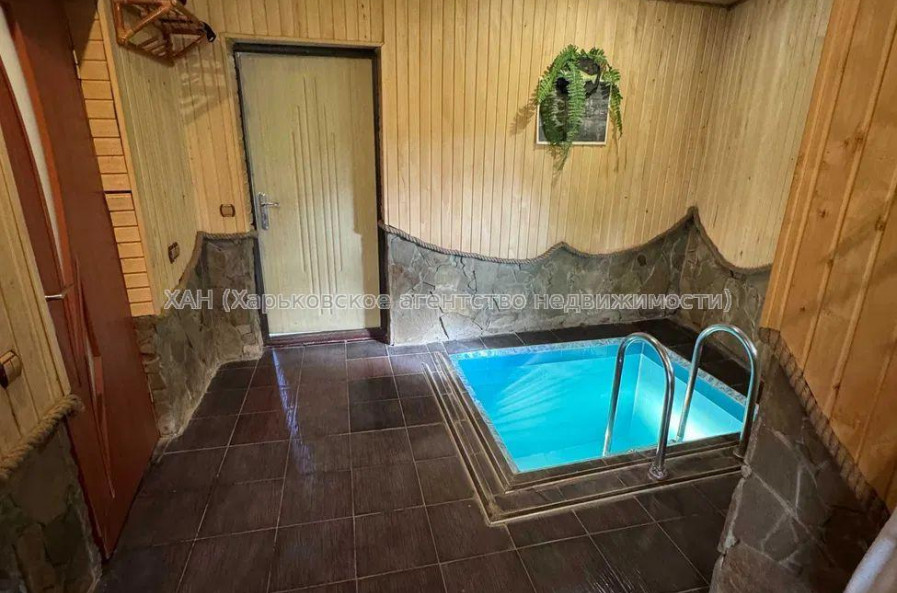 Продам дом, Киевская ул. , 200 м², 9 сот., авторский дизайн 