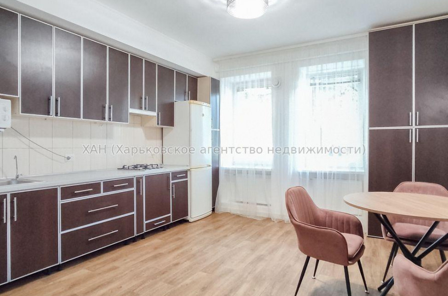 Продам квартиру, Железнодорожная ул. , 1  ком., 65 м², авторский дизайн 