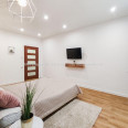 Продам квартиру, Железнодорожная ул. , 1  ком., 65 м², авторский дизайн 
