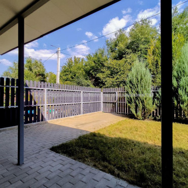 Продам квартиру, Железнодорожная ул. , 1  ком., 65 м², авторский дизайн 