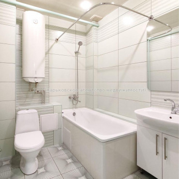 Продам квартиру, Железнодорожная ул. , 1  ком., 65 м², авторский дизайн 