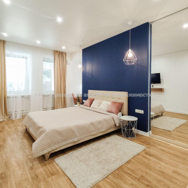 Продам квартиру, Железнодорожная ул. , 1  ком., 65 м², авторский дизайн 