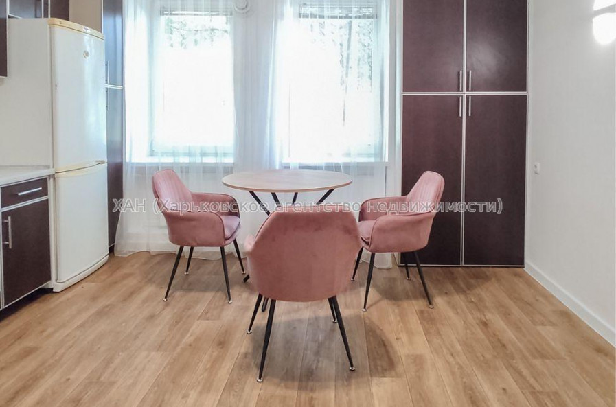 Продам квартиру, Железнодорожная ул. , 1  ком., 65 м², авторский дизайн 