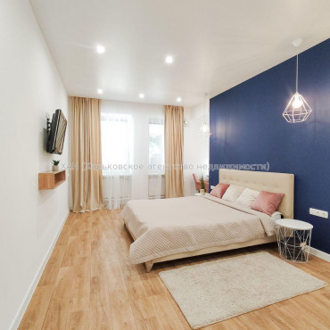 Продам квартиру, Железнодорожная ул. , 1  ком., 65 м², авторский дизайн 
