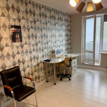 Продам квартиру, Валентиновская ул. , 3  ком., 67.30 м², авторский дизайн 