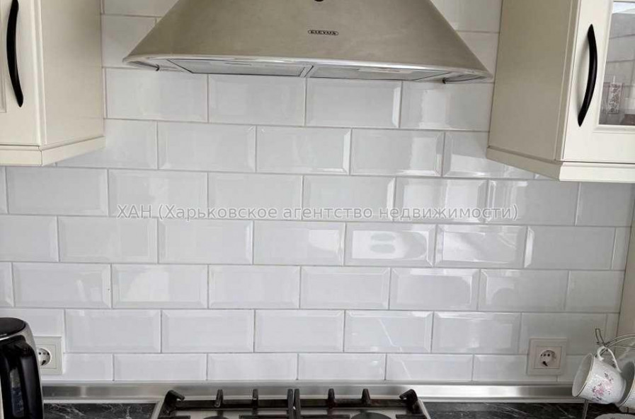 Продам квартиру, Валентиновская ул. , 3  ком., 67.30 м², авторский дизайн 