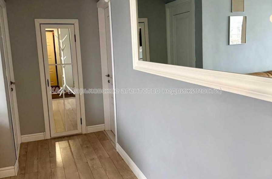 Продам квартиру, Валентиновская ул. , 3  ком., 67.30 м², авторский дизайн 