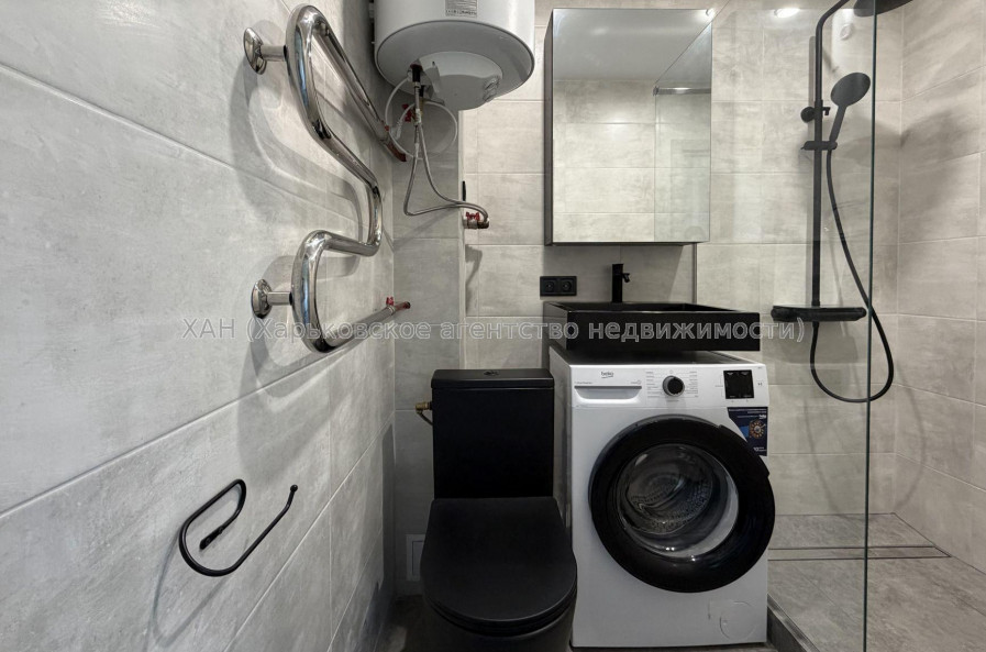 Продам квартиру, Гвардейцев Широнинцев ул. , 2  ком., 48 м², евроремонт 