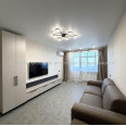 Продам квартиру, Гвардейцев Широнинцев ул. , 2  ком., 48 м², евроремонт 