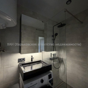 Продам квартиру, Гвардейцев Широнинцев ул. , 2  ком., 48 м², евроремонт 