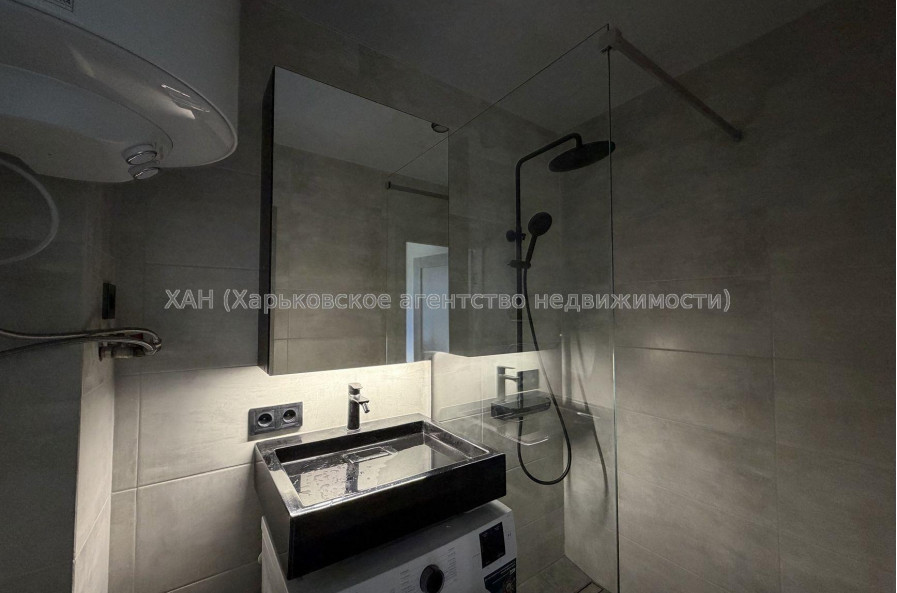 Продам квартиру, Гвардейцев Широнинцев ул. , 2  ком., 48 м², евроремонт 