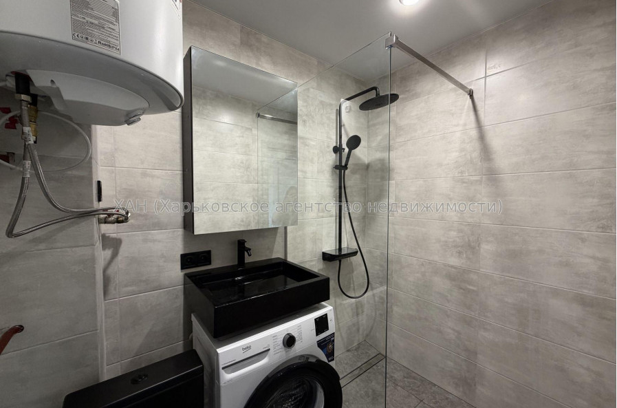 Продам квартиру, Гвардейцев Широнинцев ул. , 2  ком., 48 м², евроремонт 