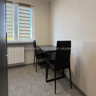 Продам квартиру, Гвардейцев Широнинцев ул. , 2  ком., 48 м², евроремонт 