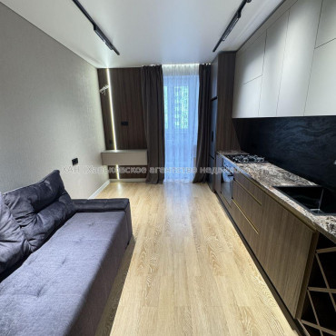 Продам квартиру, Ньютона ул. , 1  ком., 40 м², евроремонт 