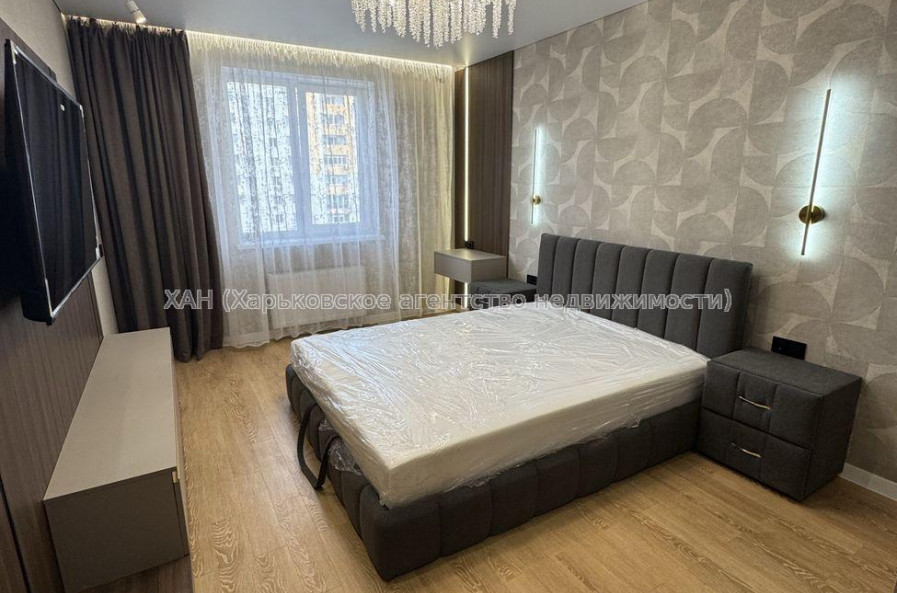 Продам квартиру, Ньютона ул. , 1  ком., 40 м², евроремонт 