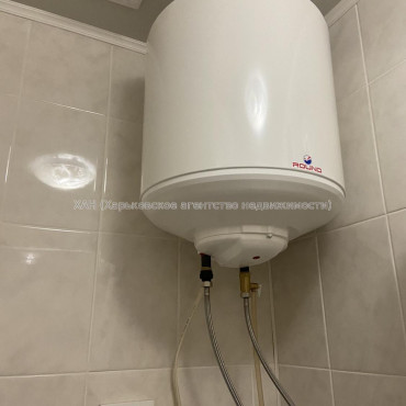 Продам квартиру, Мирослава Мисли ул. , 1  ком., 20 м², капитальный ремонт 