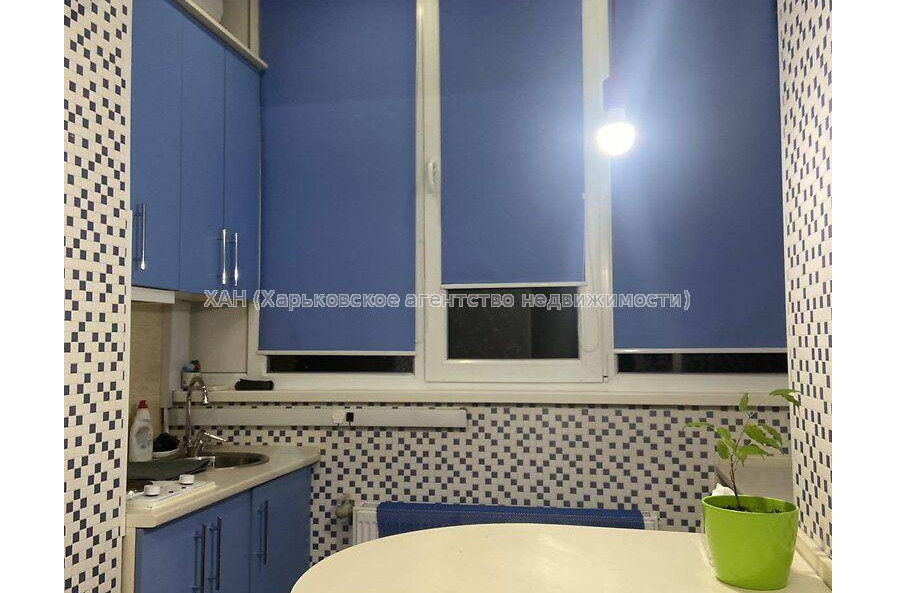 Продам квартиру, Мирослава Мисли ул. , 1  ком., 20 м², капитальный ремонт 