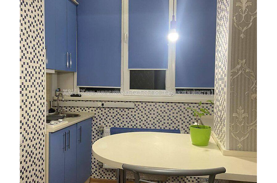 Продам квартиру, Мирослава Мисли ул. , 1  ком., 20 м², капитальный ремонт 