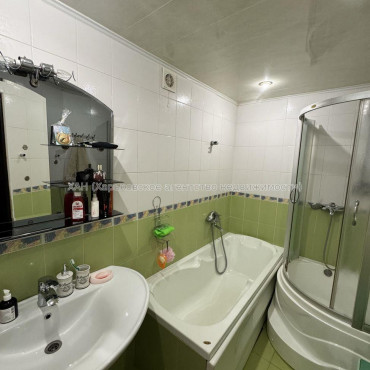 Продам квартиру, Яны Червоной ул. , 2  ком., 55 м², авторский дизайн 