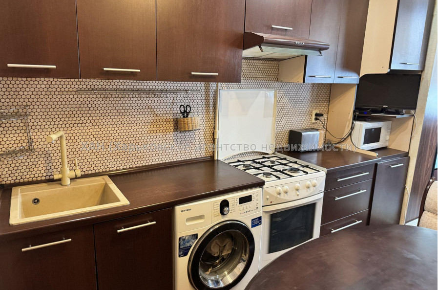 Продам квартиру, Яны Червоной ул. , 2  ком., 55 м², авторский дизайн 