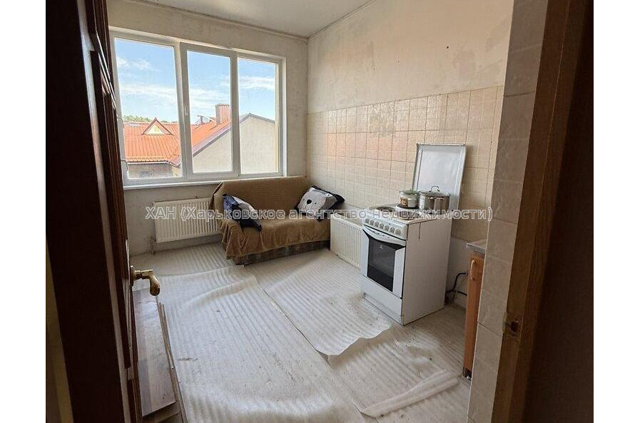 Продам квартиру, Новоалександровская ул. , 2  ком., 41.40 м², частичный ремонт 